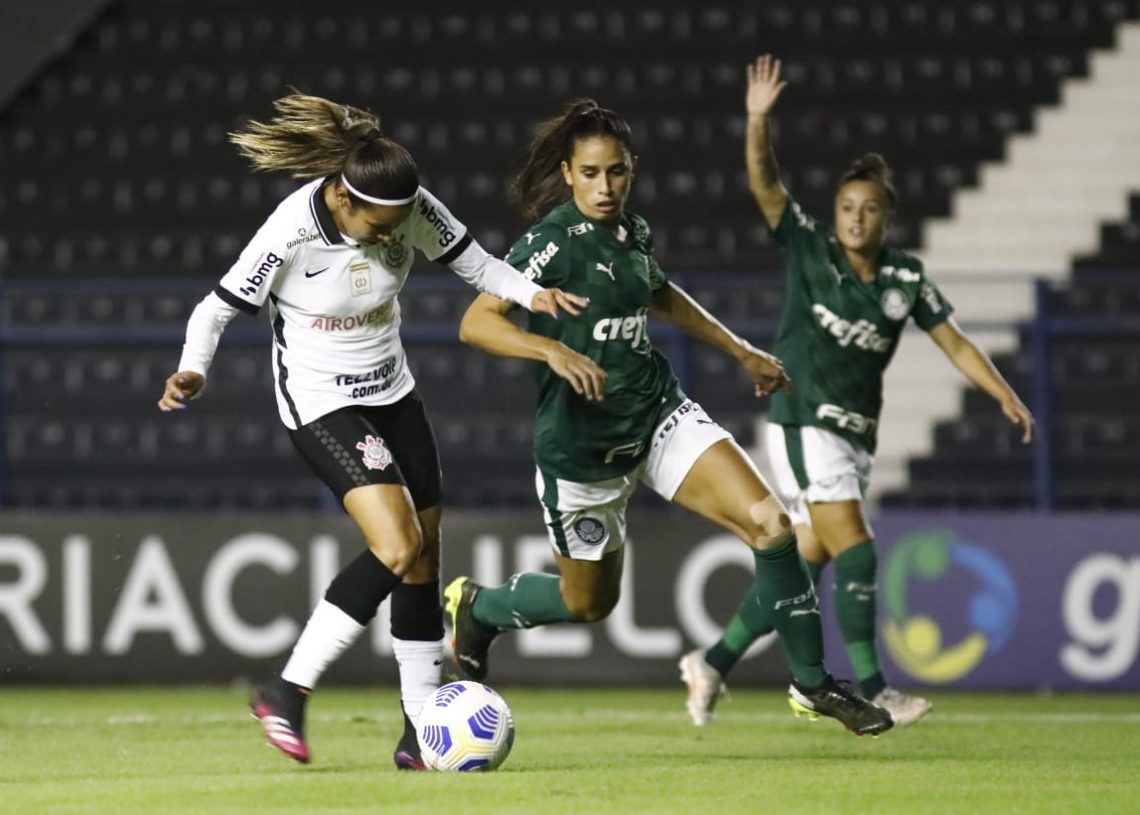 O desenvolvimento do futebol feminino brasileiro - Lei em Campo