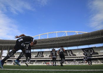Escalação: Corinthians relaciona 24 jogadores para encarar o Fortaleza e  ainda espera Vítor Pereira, corinthians